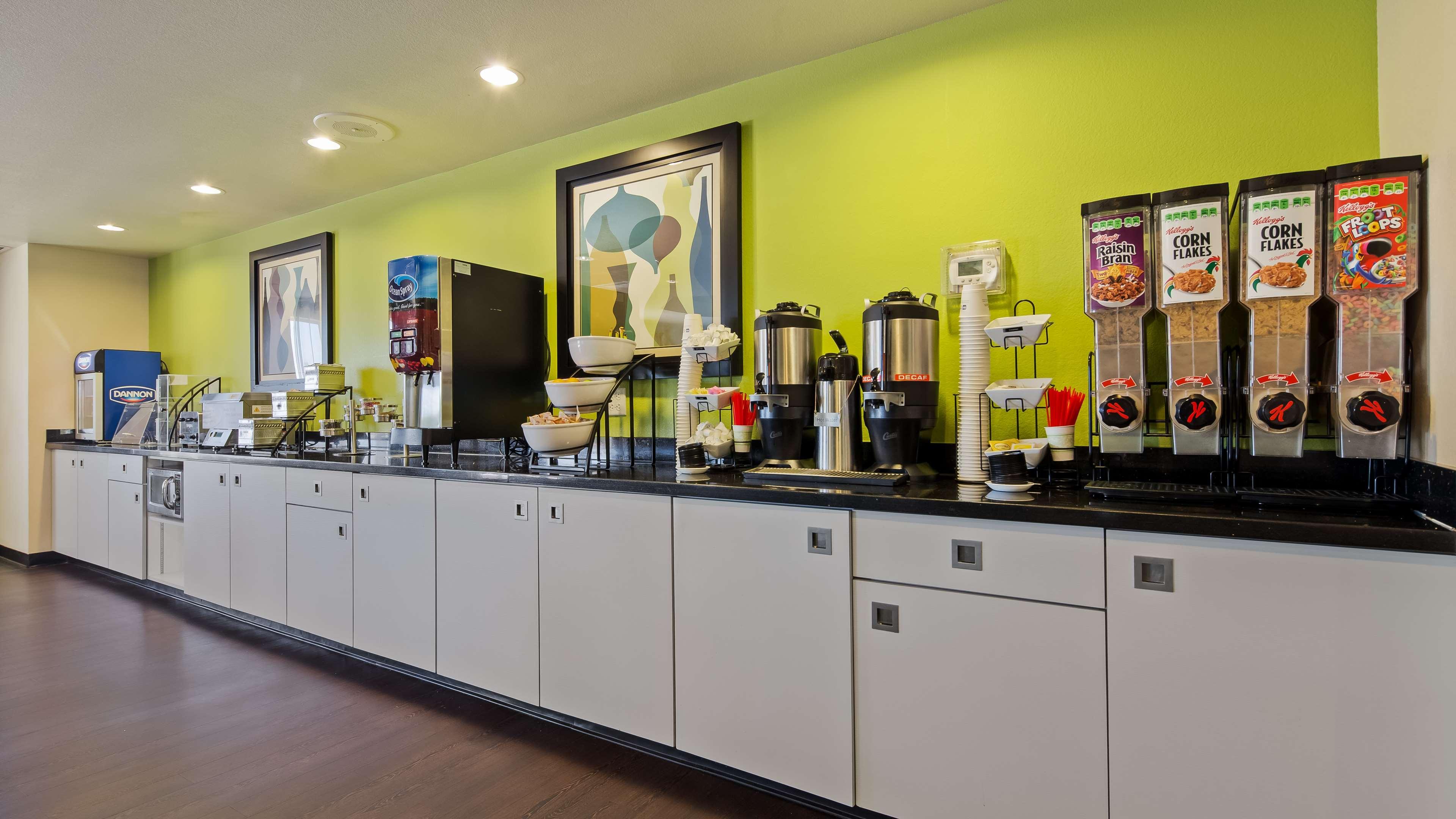 Best Western Douglas Inn & Suites Екстер'єр фото