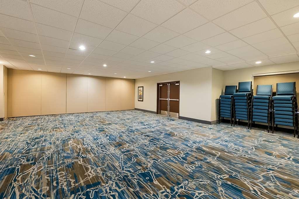 Best Western Douglas Inn & Suites Зручності фото
