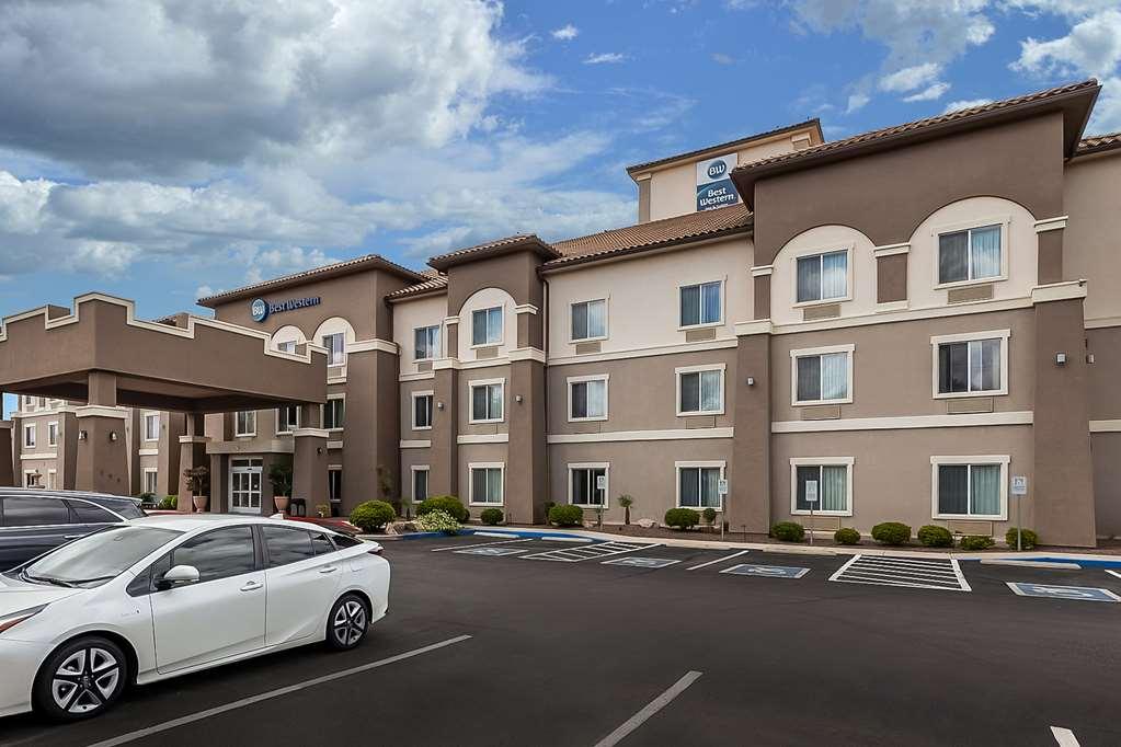 Best Western Douglas Inn & Suites Екстер'єр фото