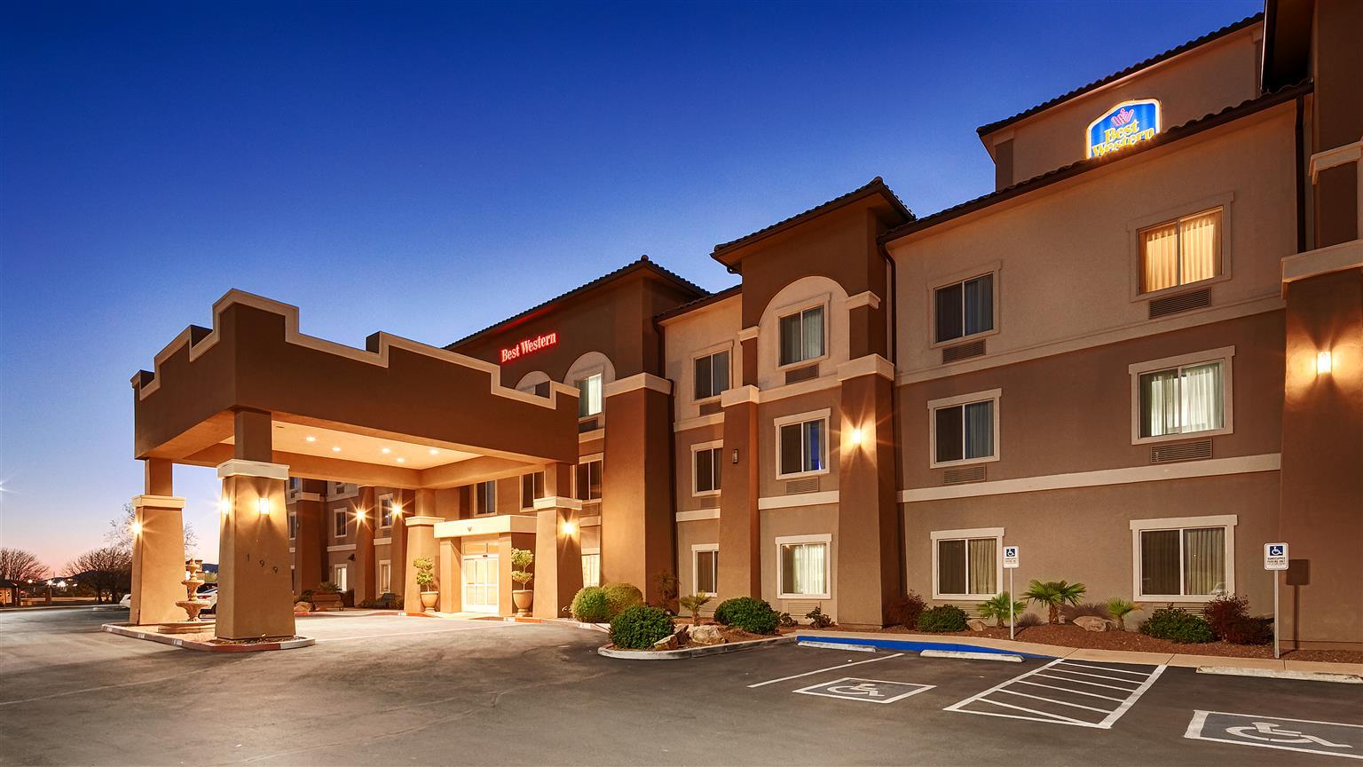 Best Western Douglas Inn & Suites Екстер'єр фото