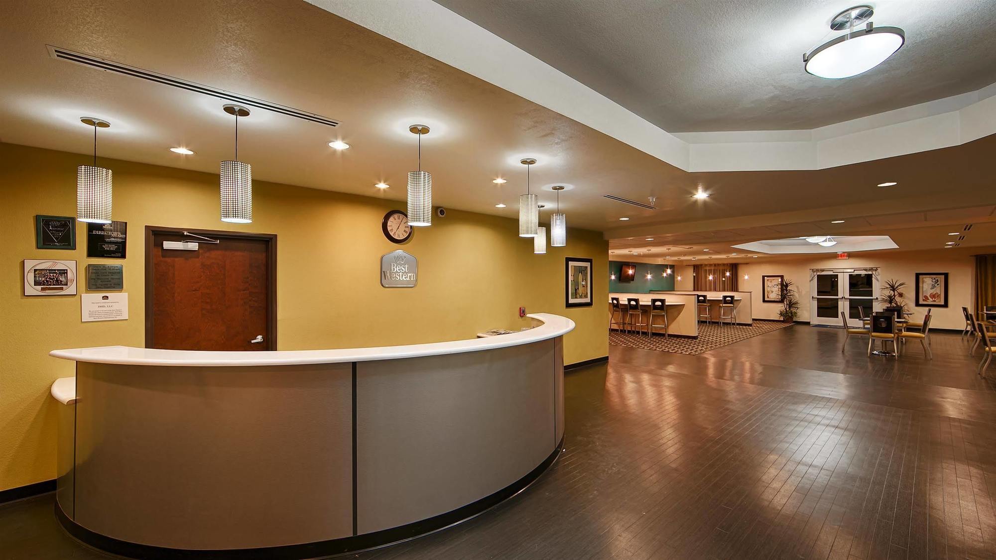 Best Western Douglas Inn & Suites Екстер'єр фото